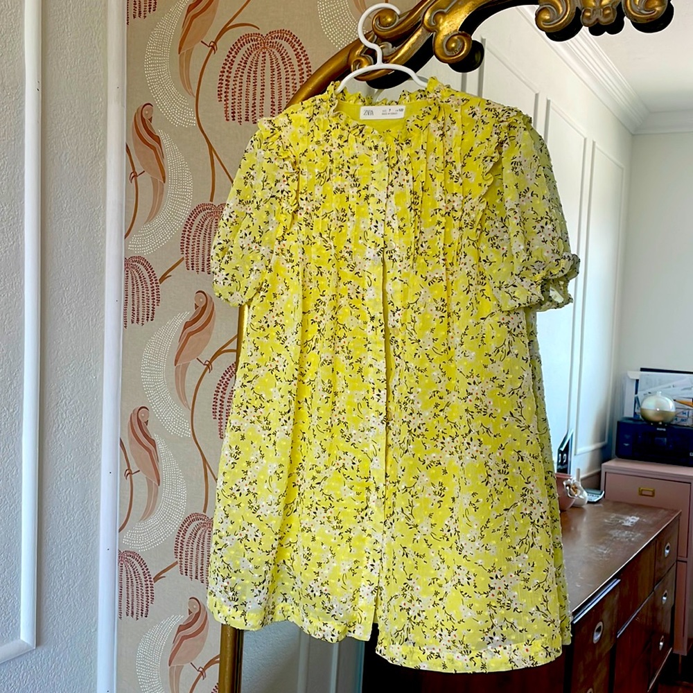 Zara girls dress in canary yellow. Worn once.